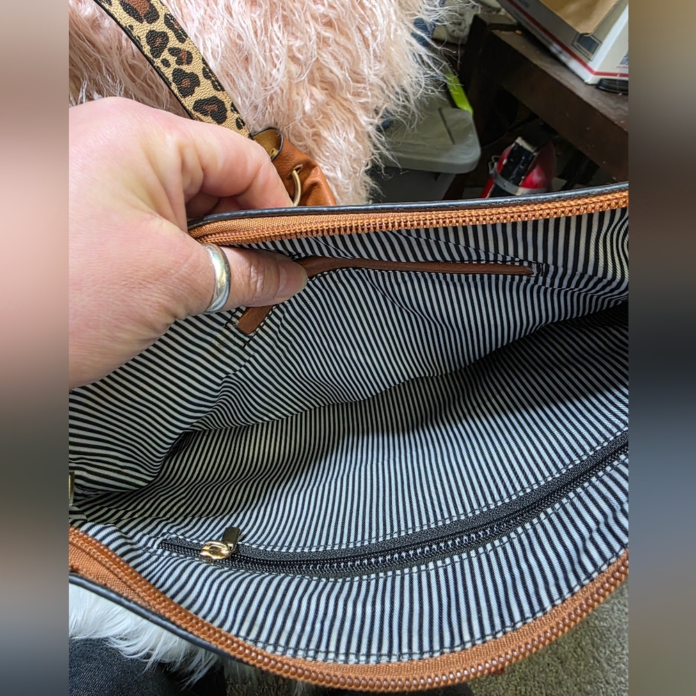 Leopard Accent Tan Leather Tote - Picture 4 of 8